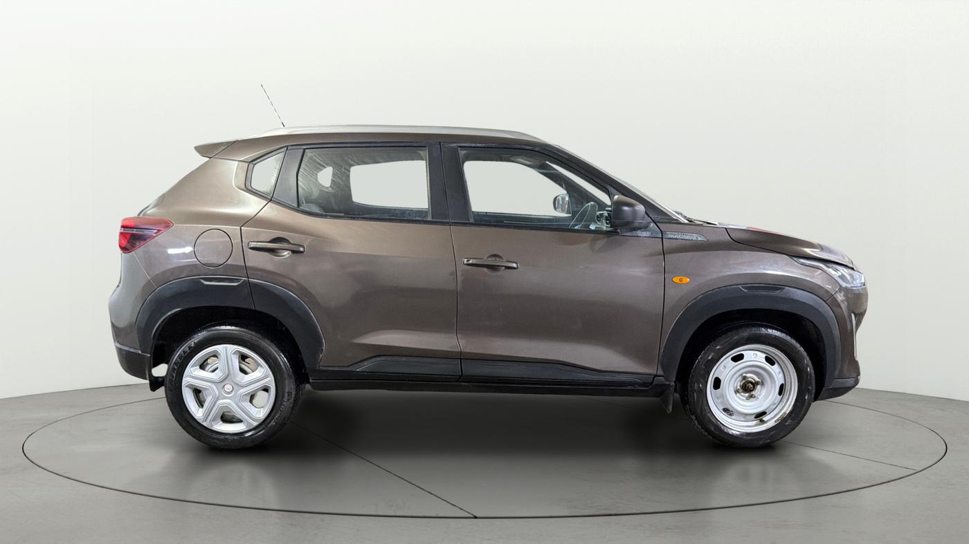 2022 Nissan MAGNITE XE, Petrol, Manual, 68,617 km, Right Side View