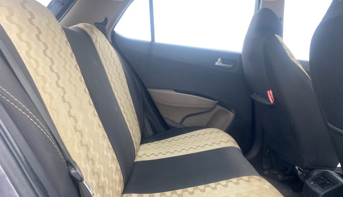2014 Hyundai Grand i10 SPORTZ 1.1 CRDI, Diesel, Manual, 93,978 km, Right Side Rear Door Cabin