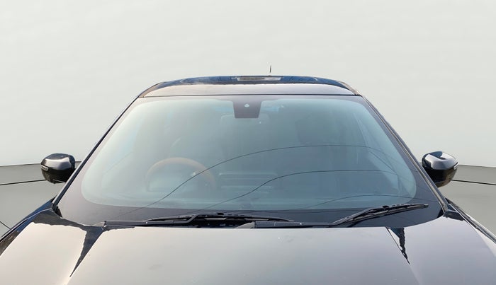 2022 Tata Harrier XZ PLUS 2.0L DARK EDITION, Diesel, Manual, 77,309 km, Front Windshield