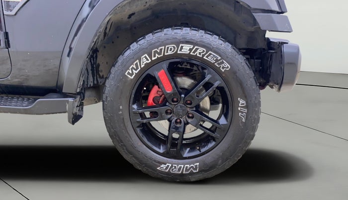 2022 Mahindra Thar LX PETROL HT 4WD AT, Petrol, Automatic, 41,933 km, Right Front Wheel