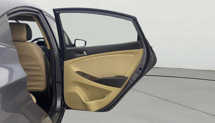 2016 Hyundai Verna 1.6 VTVT S, Petrol, Manual, 77,899 km, RHS Rear Door