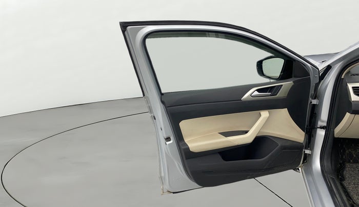 2022 Volkswagen VIRTUS HIGHLINE TSI 1.0 AT, Petrol, Automatic, 42,682 km, LHS Front Door