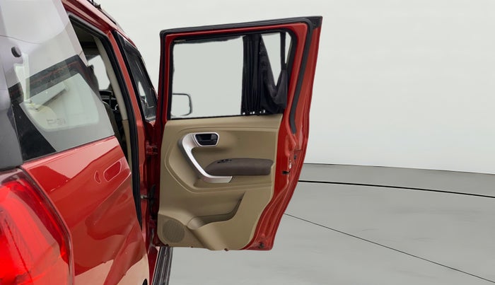 2015 Mahindra TUV300 T8 AMT, Diesel, Automatic, 69,797 km, RHS Rear Door