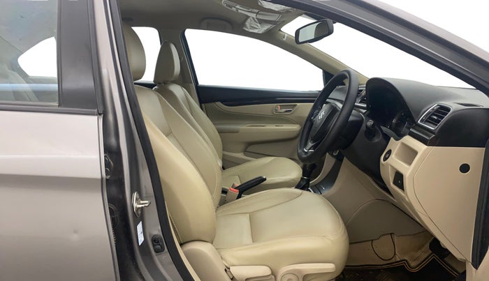 2018 Maruti Ciaz ZETA 1.4  AT PETROL, Petrol, Automatic, 65,357 km, Right Side Front Door Cabin