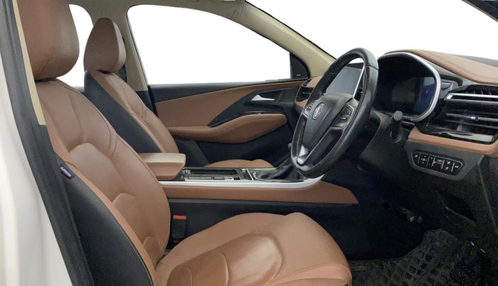 2023 MG HECTOR PLUS Sharp Pro 1.5 Turbo Petrol CVT 6 STR, Petrol, Automatic, 46,361 km, Right Side Front Door Cabin