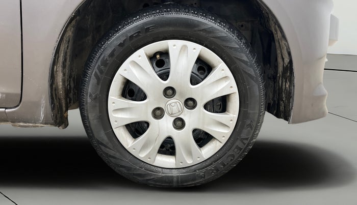 2015 Honda Brio S MT, Petrol, Manual, 82,523 km, Right Front Wheel