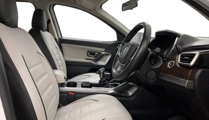 2022 Tata Harrier XT PLUS 2.0L KRYOTEC, Diesel, Manual, 52,725 km, Right Side Front Door Cabin