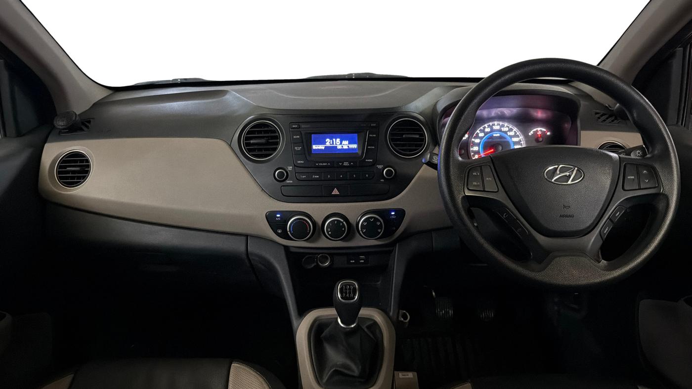 2016 Hyundai Grand i10 SPORTZ 1.2 KAPPA VTVT, Petrol, Manual, 25,434 km, Dashboard
