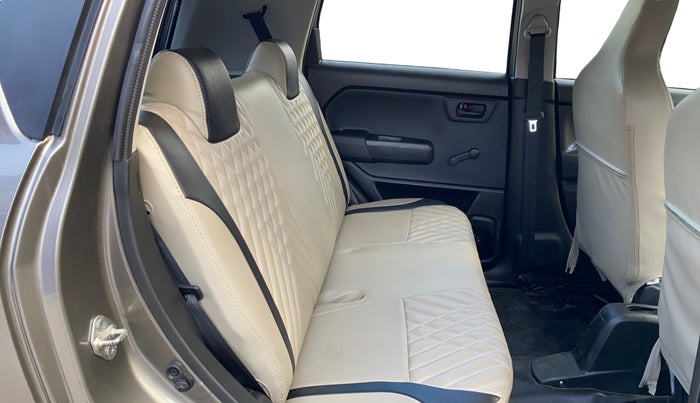 2022 Maruti New Wagon-R LXI CNG 1.0, CNG, Manual, 17,283 km, Right Side Rear Door Cabin