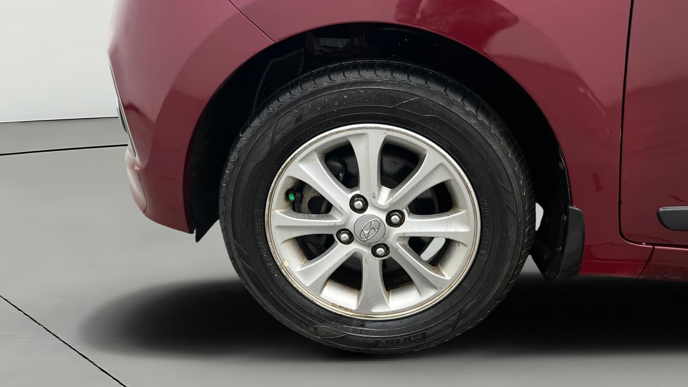 2016 Hyundai Grand i10 ASTA AT 1.2 KAPPA VTVT, Petrol, Automatic, 60,647 km, Left Front Wheel