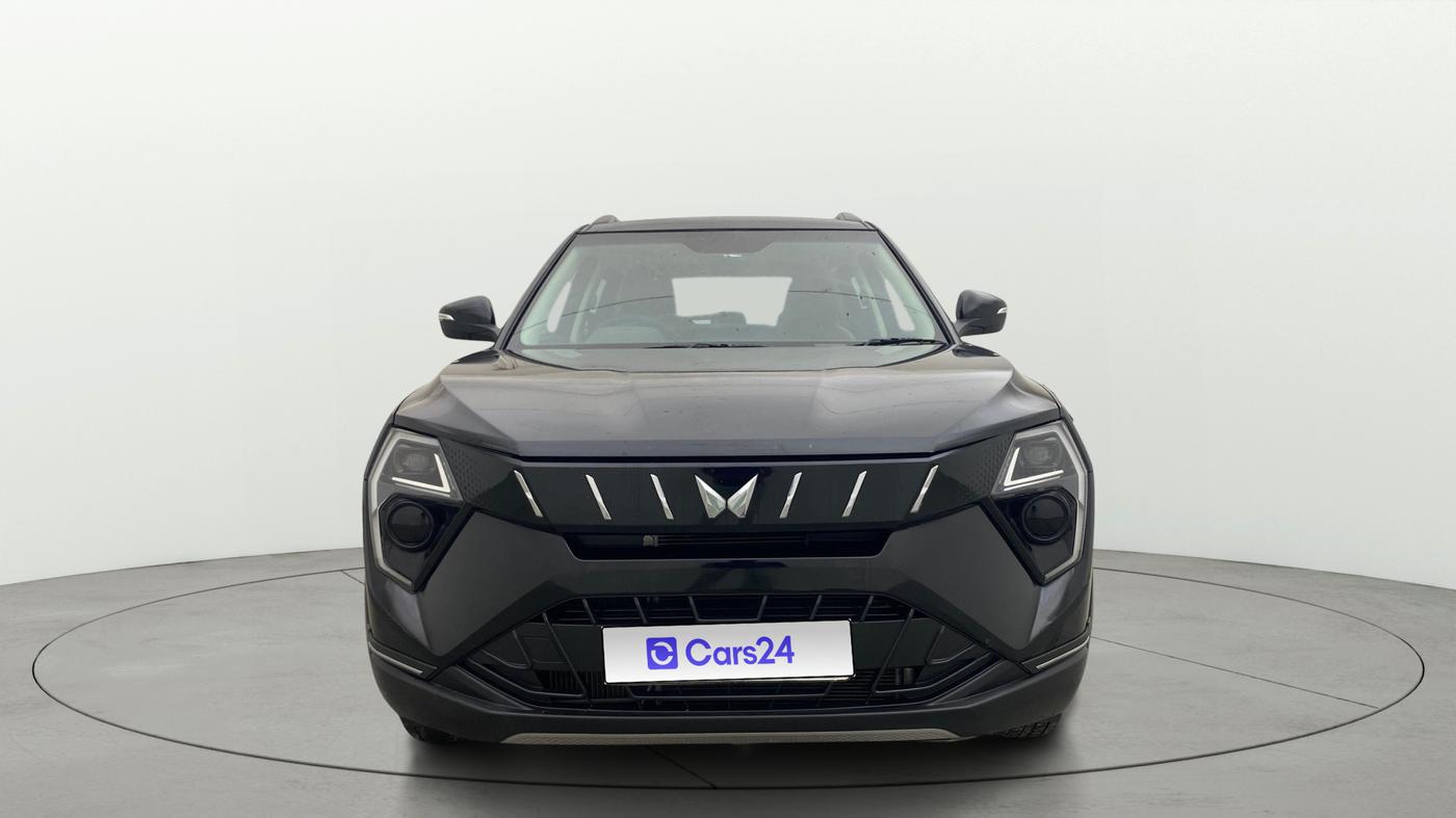 2024 Mahindra XUV 3XO AX5L 1.2 TGDi AT, Petrol, Automatic, 13,935 km, Front