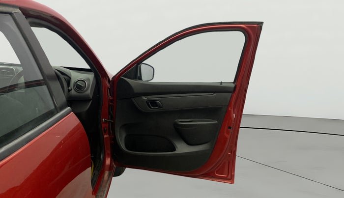 2018 Renault Kwid RXT 1.0, Petrol, Manual, 49,665 km, RHS Front Door