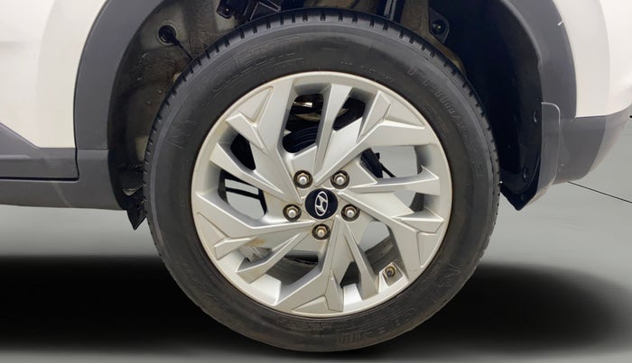 2023 Hyundai VENUE S 1.2, Petrol, Manual, 25,201 km, Left Rear Wheel