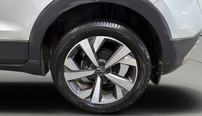 2022 Volkswagen TAIGUN TOPLINE 1.0 TSI MT, Petrol, Manual, 26,776 km, Left Rear Wheel