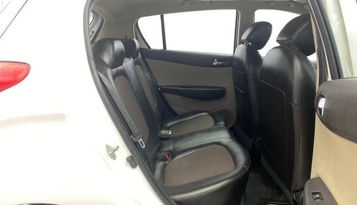 2013 Hyundai i20 MAGNA (O) 1.2, Petrol, Manual, 61,150 km, Right Side Rear Door Cabin