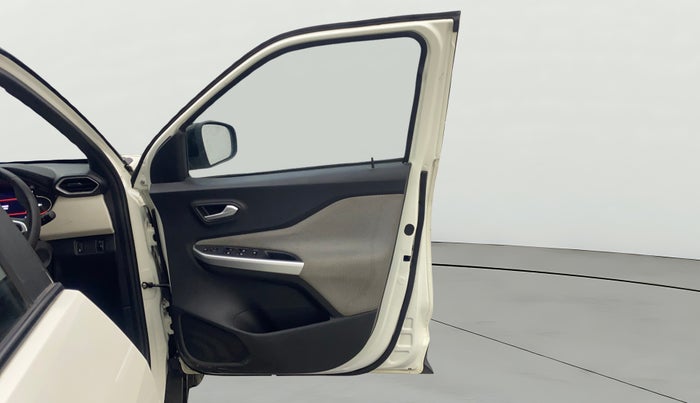 2023 Nissan MAGNITE XV MT, Petrol, Manual, 35,403 km, RHS Front Door