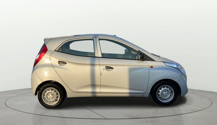2018 Hyundai Eon ERA +, Petrol, Manual, 33,667 km, Right Side View