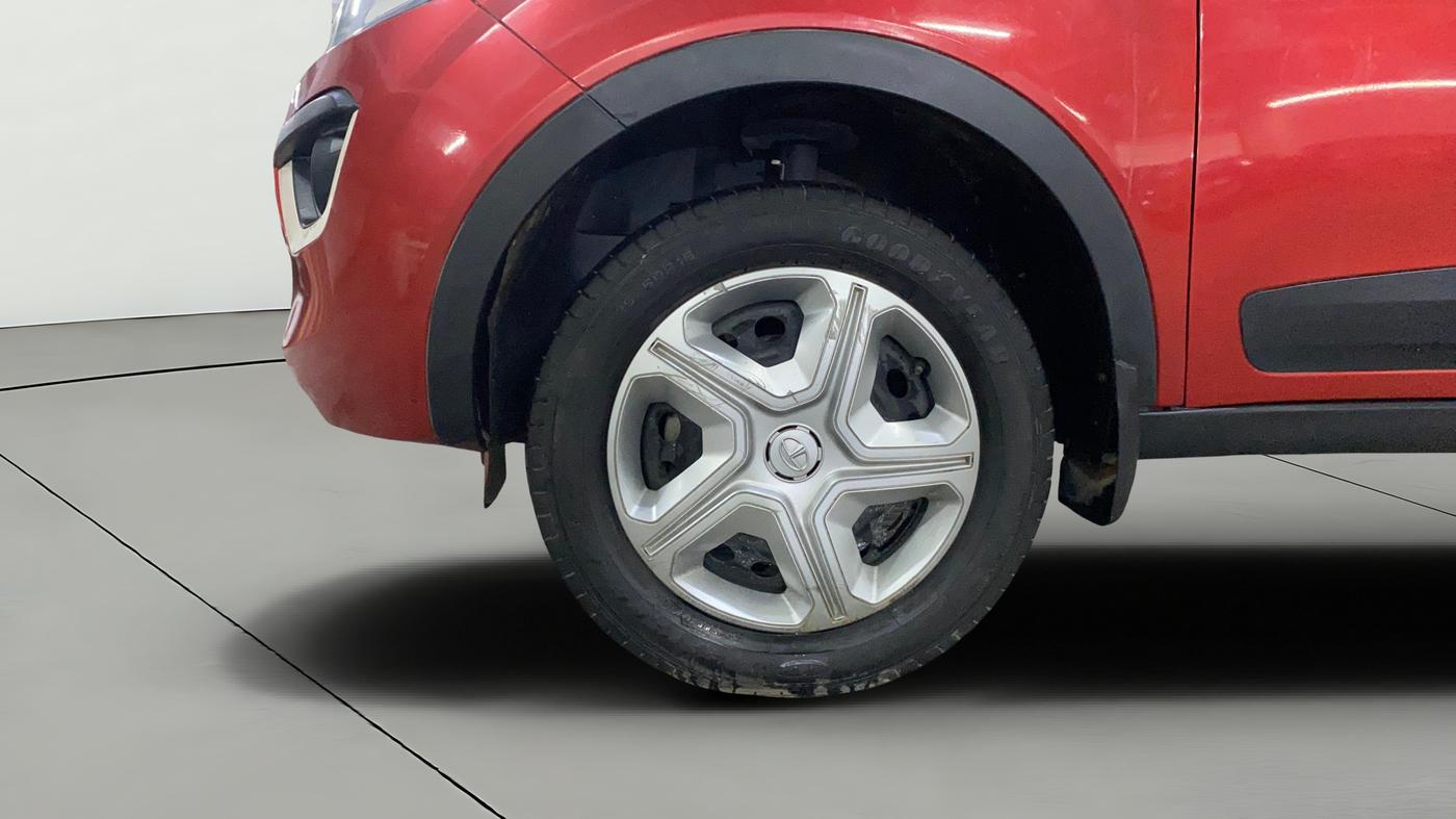 2019 Tata NEXON XM PETROL, Petrol, Manual, 31,566 km, Left Front Wheel