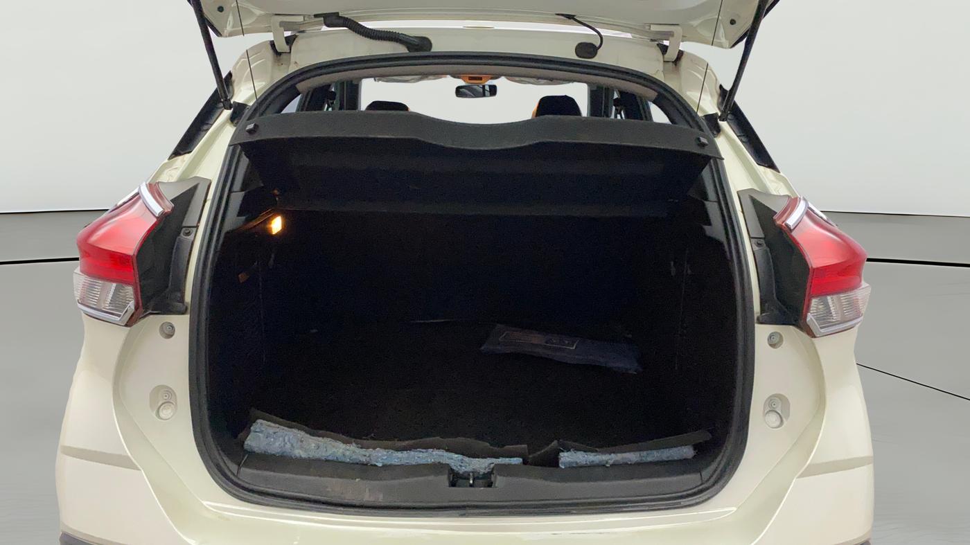 2019 Nissan Kicks XV PREMIUM (O) DIESEL, Diesel, Manual, 1,11,753 km, Boot Open Zoomed View