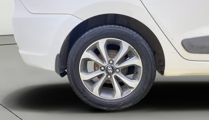 2015 Hyundai Xcent SX AT 1.2 (O), Petrol, Automatic, 8,777 km, Right Rear Wheel
