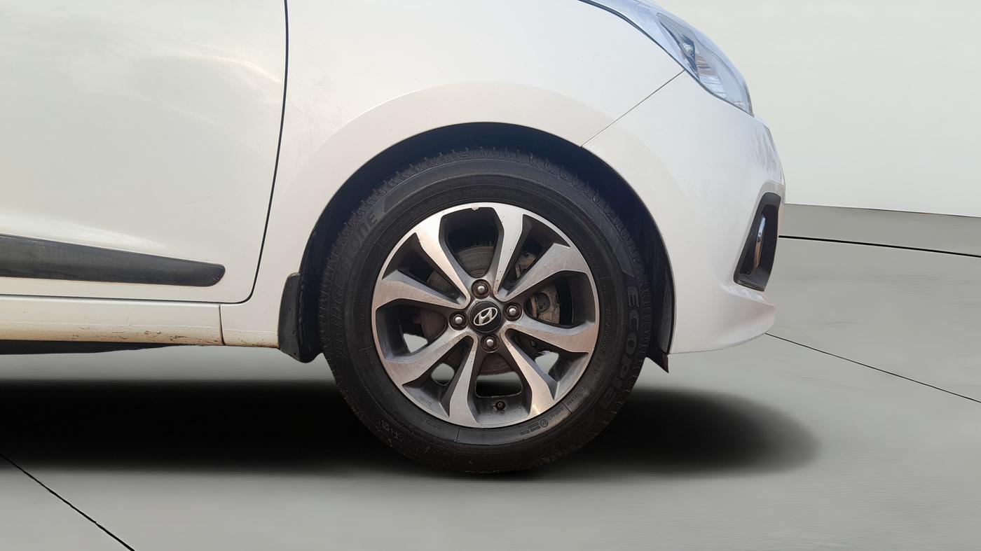 2014 Hyundai Xcent SX AT 1.2 (O), Petrol, Automatic, 78,893 km, Right Front Wheel