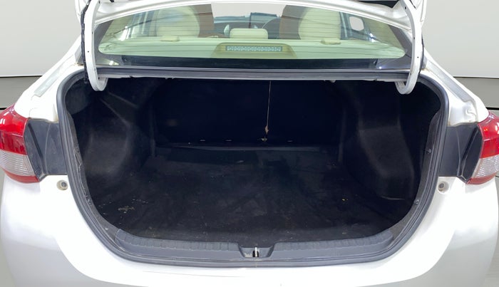 2018 Toyota YARIS G MT, Petrol, Manual, 71,573 km, Boot Open Zoomed View