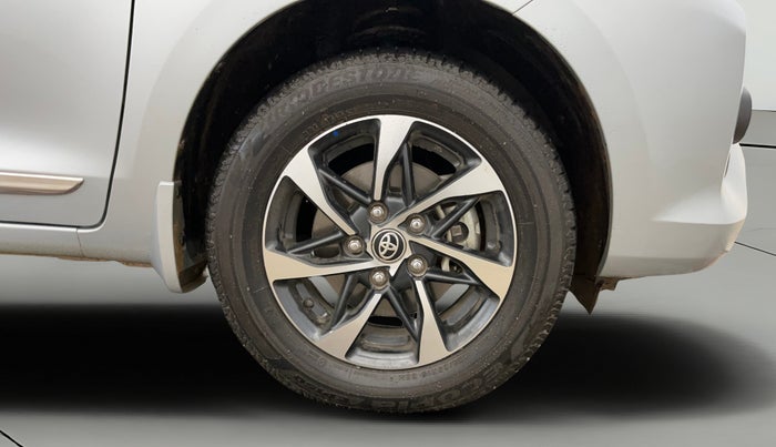 2023 Toyota RUMION V AT , Petrol, Automatic, 7,062 km, Right Front Wheel