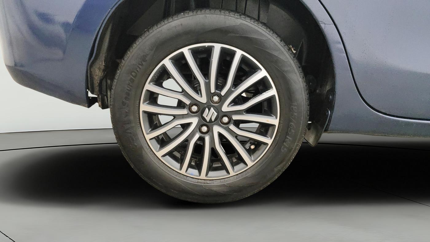 2017 Maruti Dzire ZDI PLUS AMT, Diesel, Automatic, 1,37,821 km, Right Rear Wheel