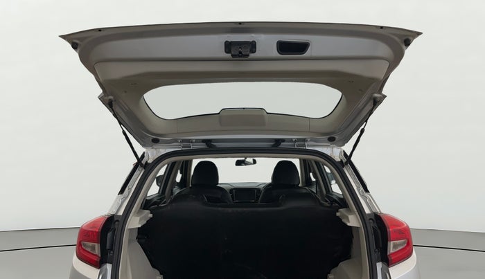 2021 Mahindra XUV300 W6 1.5 Sunroof Diesel, Diesel, Manual, 71,527 km, Boot Door Open