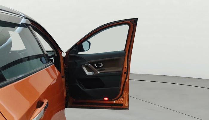 2019 Tata Harrier XZ 2.0L, Diesel, Manual, 40,171 km, RHS Front Door