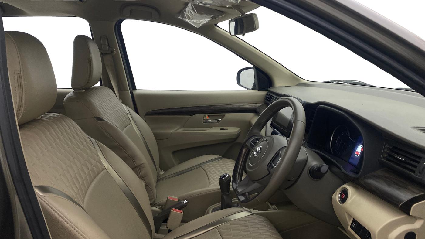 2020 Maruti Ertiga ZXI+ SHVS, Petrol, Manual, 17,642 km, Right Side Front Door Cabin