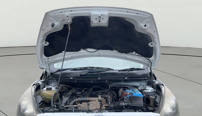 2015 Ford Figo Aspire TITANIUM1.5 DIESEL, Diesel, Manual, 1,10,513 km, Open Bonet