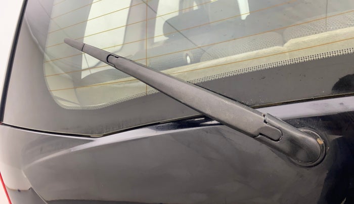 2017 Mahindra XUV500 W6, Diesel, Manual, 76,882 km, Rear Wiper