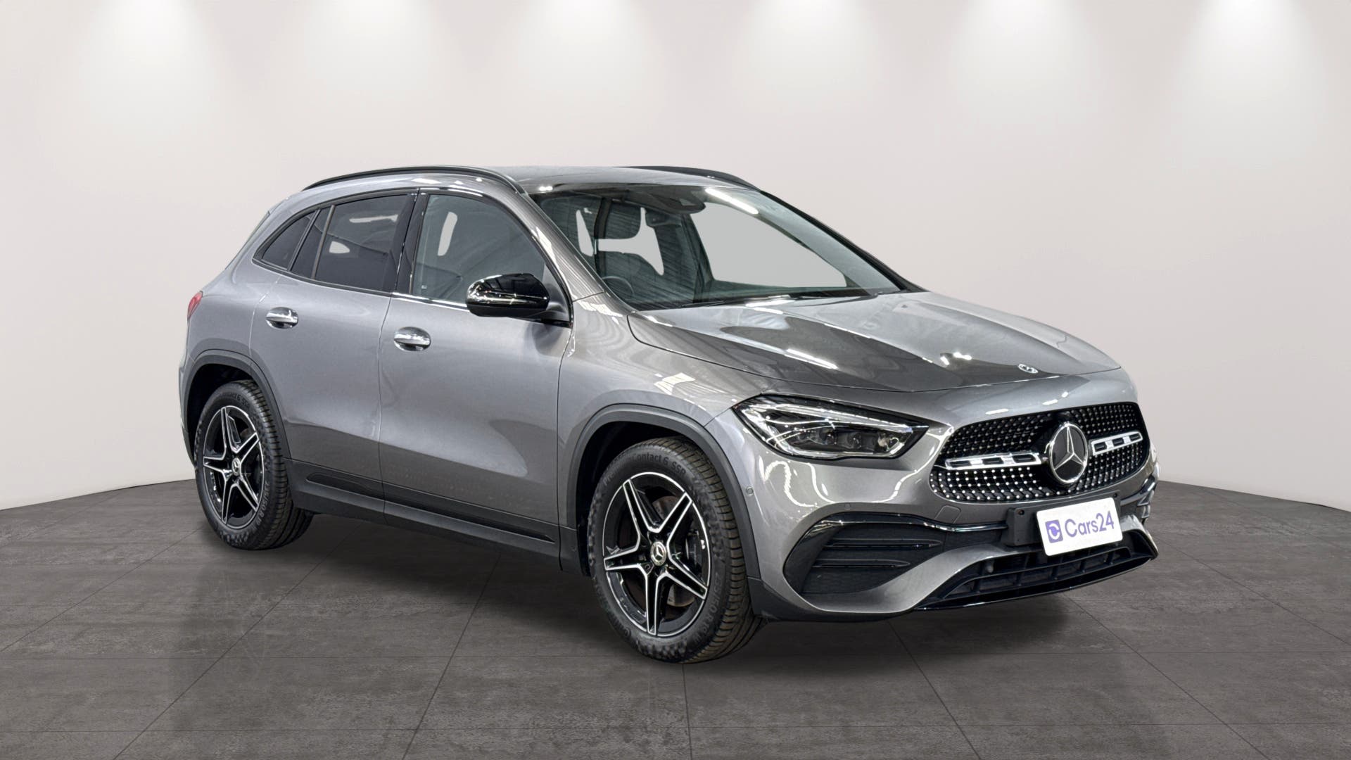 Mercedes-benz GLA image