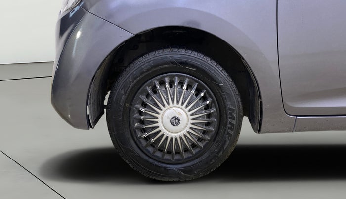 2016 Hyundai Eon ERA +, Petrol, Manual, 66,217 km, Left Front Wheel