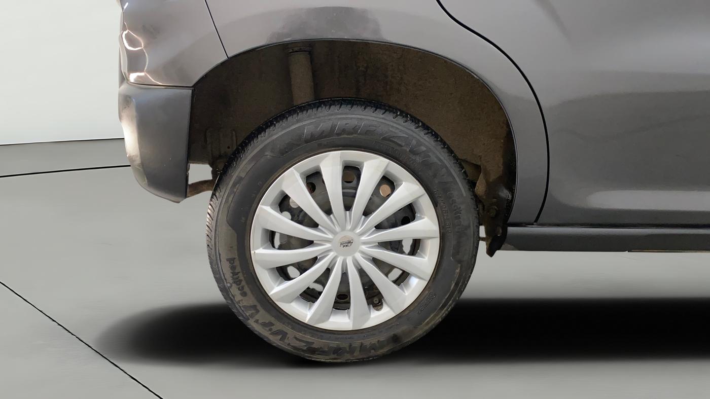 2021 Maruti S PRESSO VXI PLUS AMT, Petrol, Automatic, 25,937 km, Right Rear Wheel
