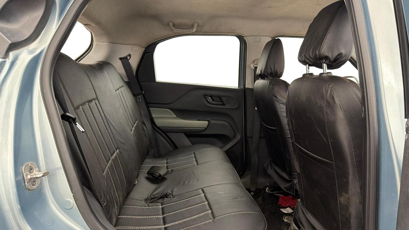 2023 Tata PUNCH ADVENTURE AMT, Petrol, Automatic, 90,128 km, Right Side Rear Door Cabin