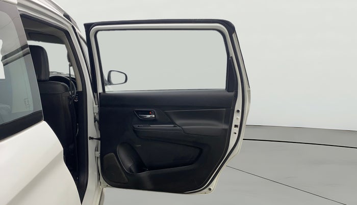 2022 Maruti XL6 ZETA MT, Petrol, Manual, 95,546 km, RHS Rear Door