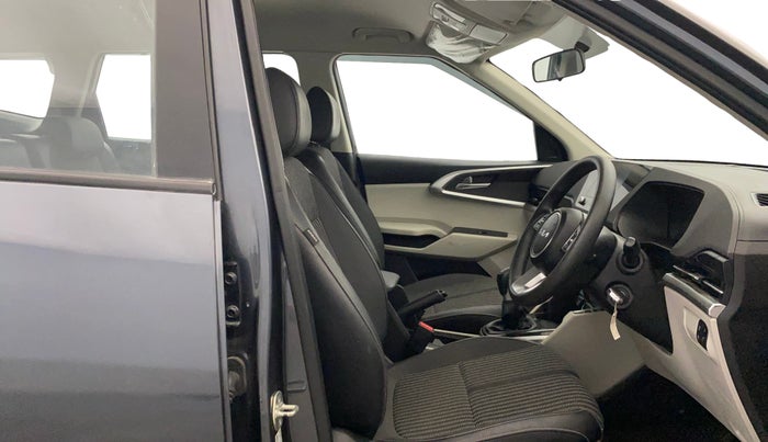 2024 KIA CARENS PRESTIGE 1.5 PETROL 7 STR, Petrol, Manual, 17,853 km, Right Side Front Door Cabin