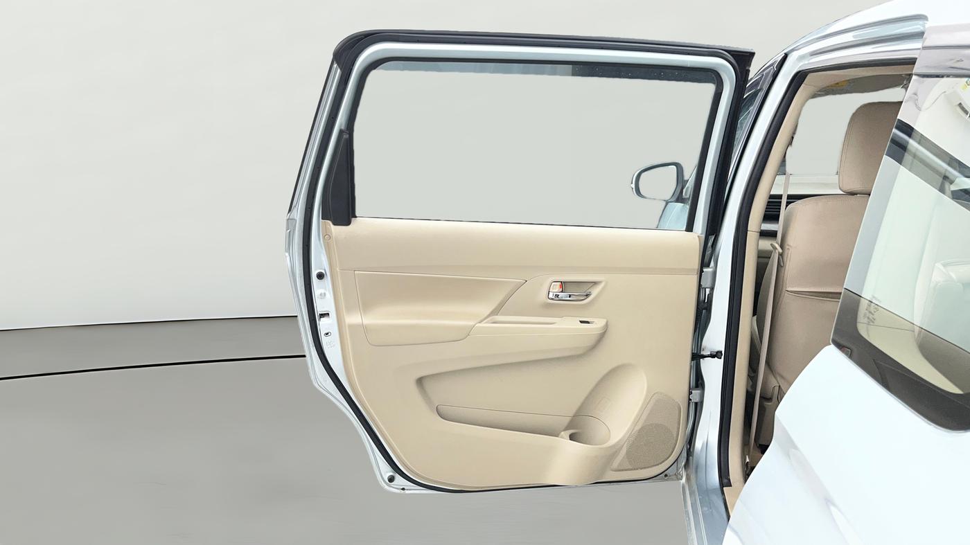2022 Maruti Ertiga ZXI SHVS, Petrol, Manual, 9,916 km, LHS Rear Door