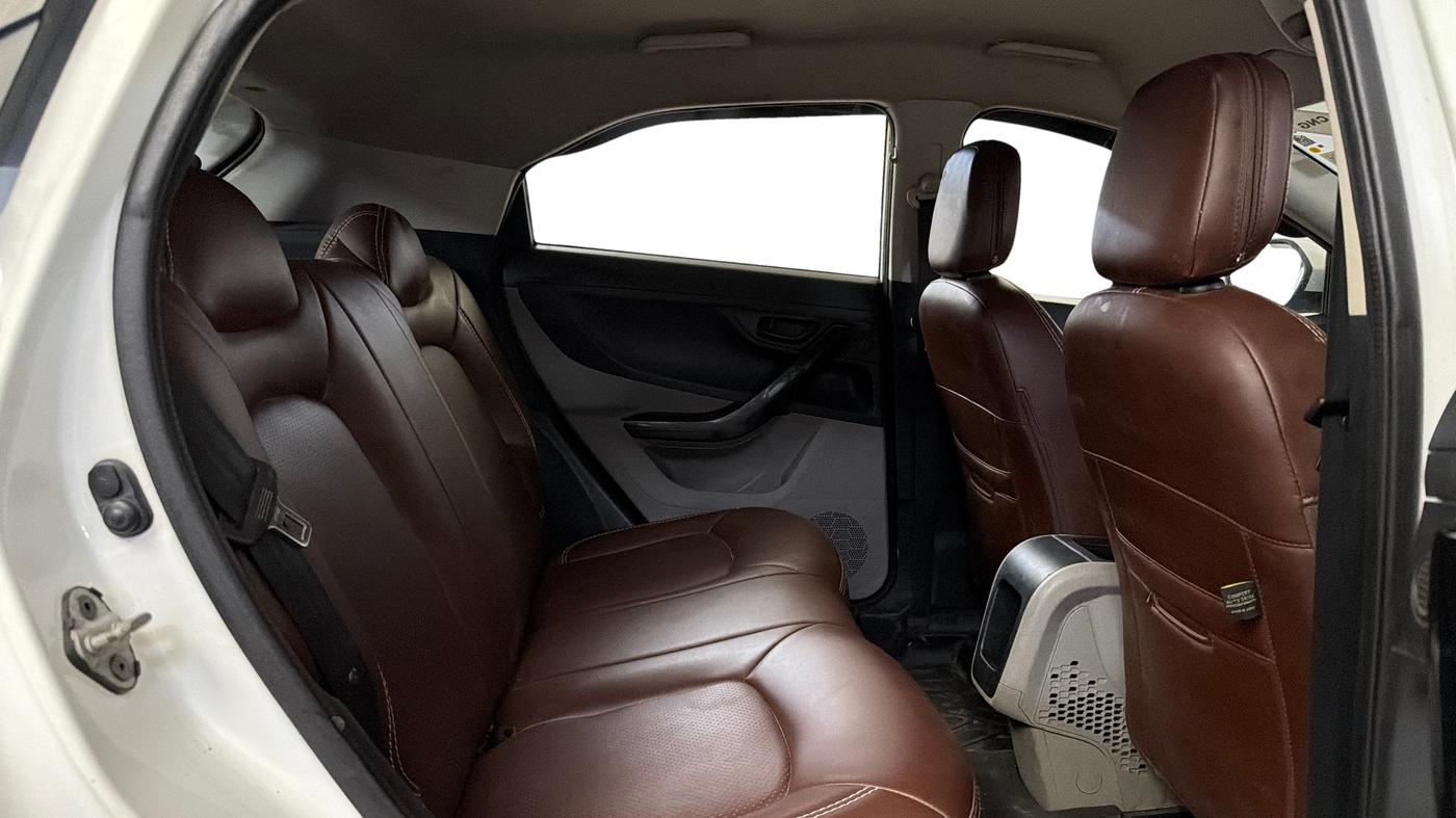 2018 Tata NEXON XM PETROL, CNG, Manual, 76,800 km, Right Side Rear Door Cabin