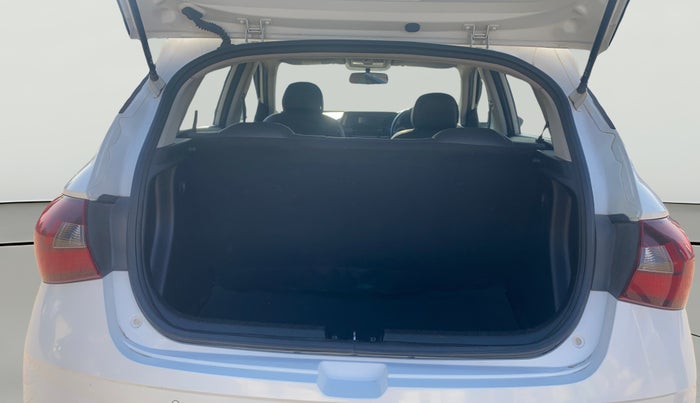 2021 Hyundai NEW I20 MAGNA 1.2 MT, Petrol, Manual, 37,237 km, Boot Open Zoomed View