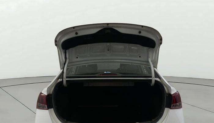 2021 Hyundai Verna SX (O) 1.5 CRDI AT, Diesel, Automatic, 1,08,132 km, Boot Door Open