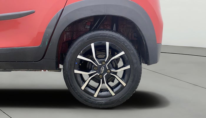 2018 Mahindra KUV 100 NXT K8 P 6 STR DUAL TONE, Petrol, Manual, 42,754 km, Left Rear Wheel