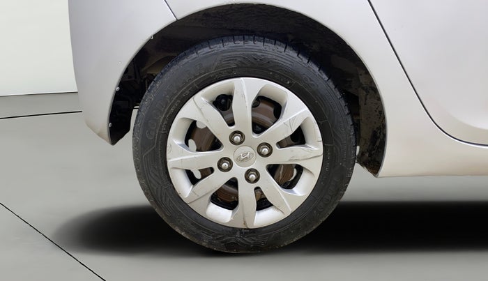 2015 Hyundai Eon MAGNA +, Petrol, Manual, 1,13,498 km, Right Rear Wheel