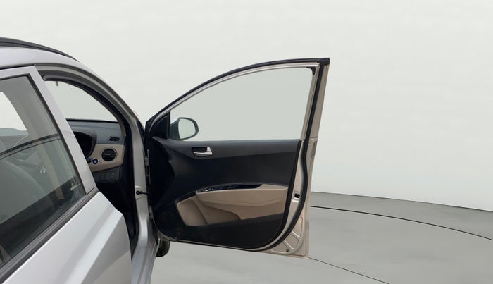 2015 Hyundai Grand i10 SPORTZ 1.2 KAPPA VTVT, Petrol, Manual, 31,215 km, RHS Front Door