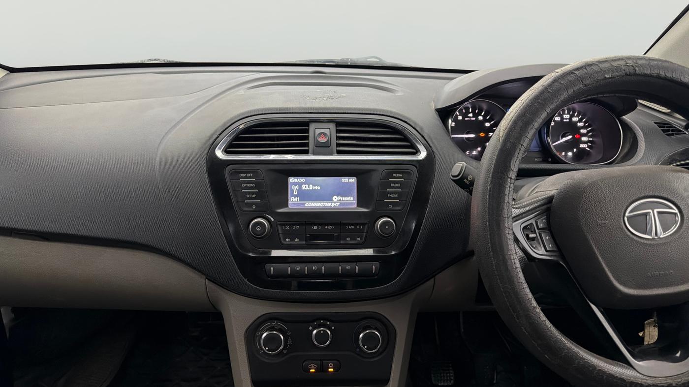 2018 Tata Tiago XZ PETROL, CNG, Manual, 1,17,606 km, Air Conditioner