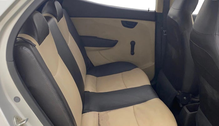 2015 Hyundai Eon ERA +, Petrol, Manual, 64,357 km, Right Side Rear Door Cabin