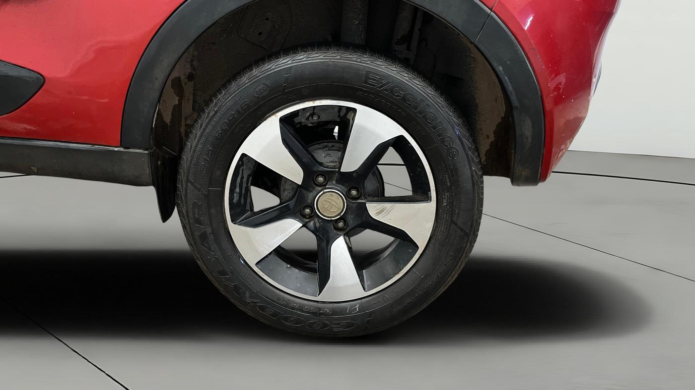 2019 Tata NEXON XZ PLUS PETROL DUAL TONE, Petrol, Manual, 41,765 km, Left Rear Wheel