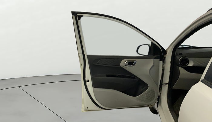 2021 Hyundai GRAND I10 NIOS SPORTZ 1.2 KAPPA VTVT CNG, CNG, Manual, 60,846 km, LHS Front Door